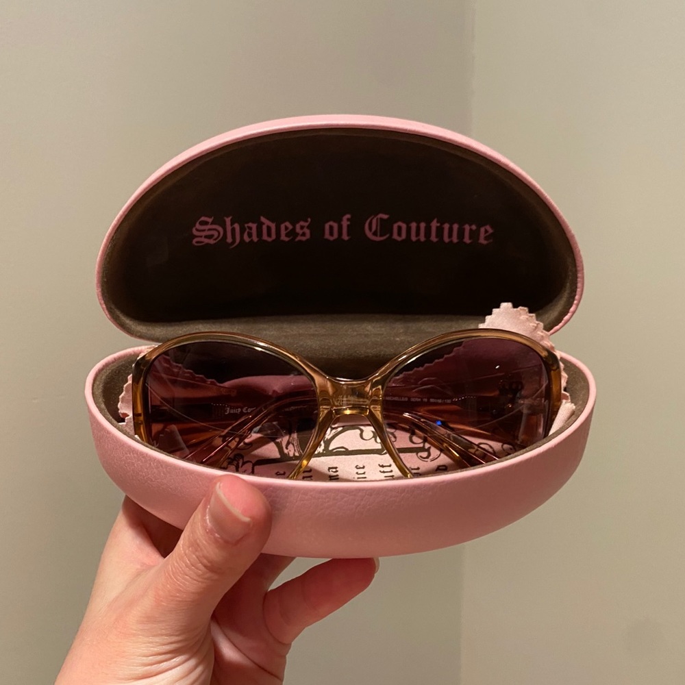 Trendy Butterfly Shaped Sunglasses (Juicy)
